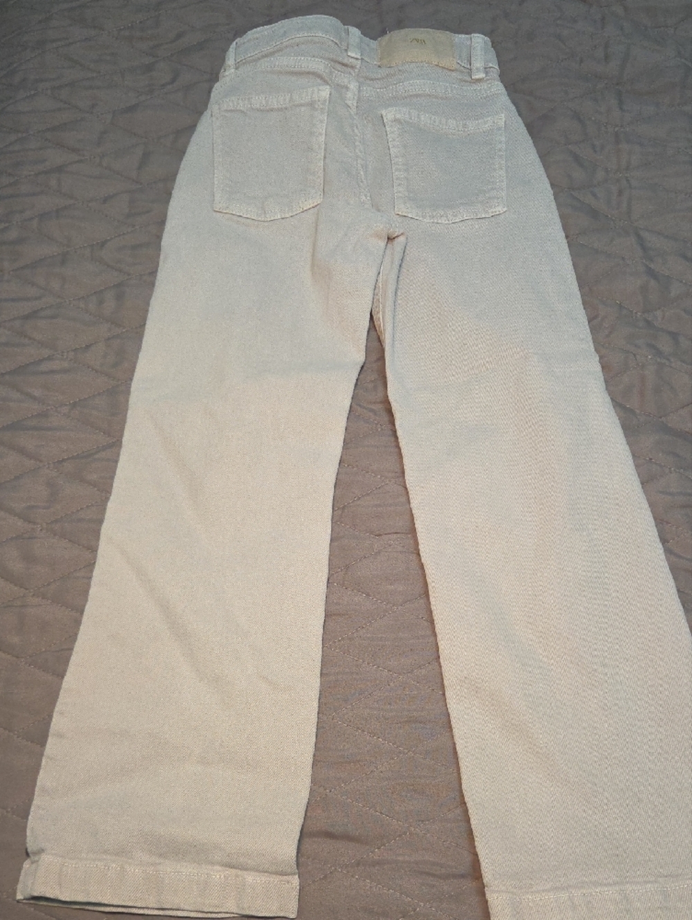 Zara Light Gray Wide-Leg Jeans with Black Stud Trim - Picture 3 of 5